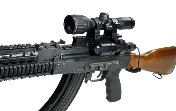 UTG AK47 Kalaschnikov Tri-Rail Cover Picatinny-Montage mit 25mm/1" Montageringen MNT-T970TR