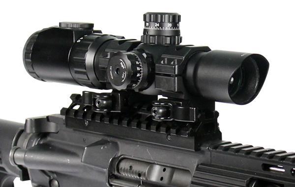 UTG Accushot Tactical 1-4.5x28 Zielfernrohr | GGuns.de