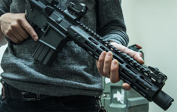 UTG PRO M-LOK Super Slim Vorderschaft für AR15 MTU025SSM